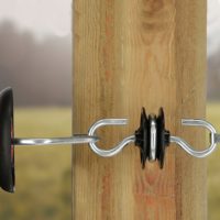 Izolatori pentru porți de gard electric